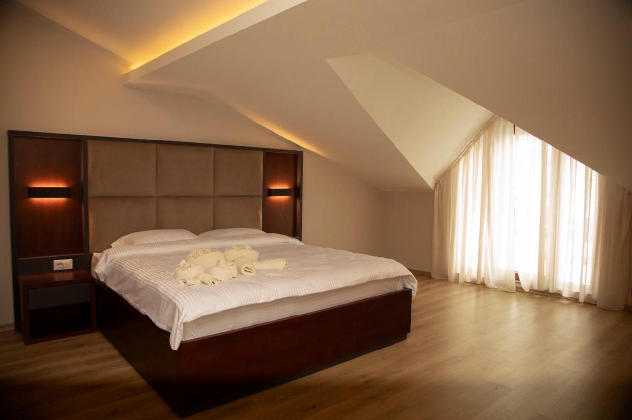 Hotel Oferta Prizren Esterno foto