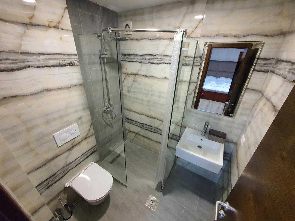 Hotel Oferta Prizren Esterno foto
