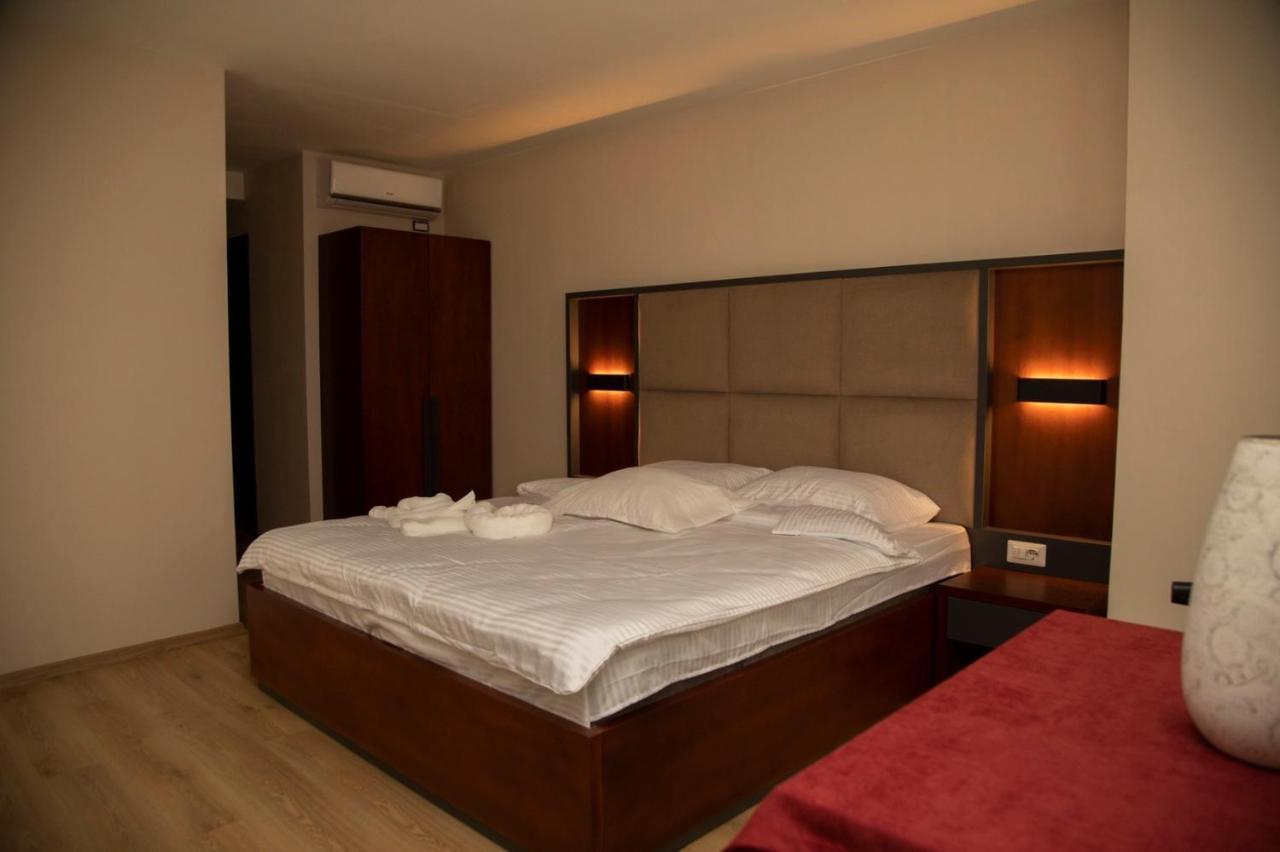 Hotel Oferta Prizren Esterno foto