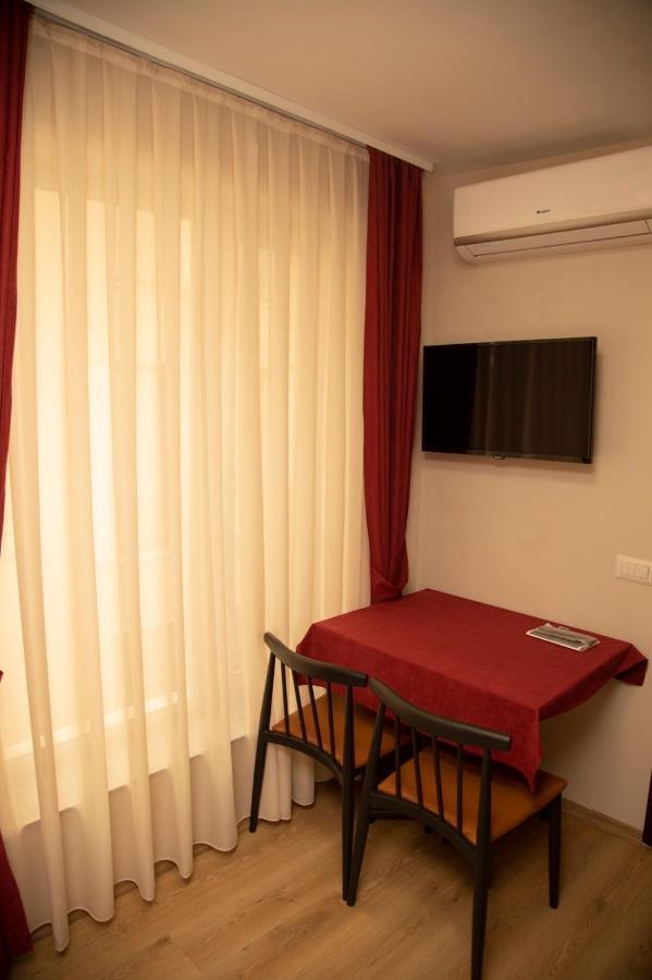 Hotel Oferta Prizren Esterno foto