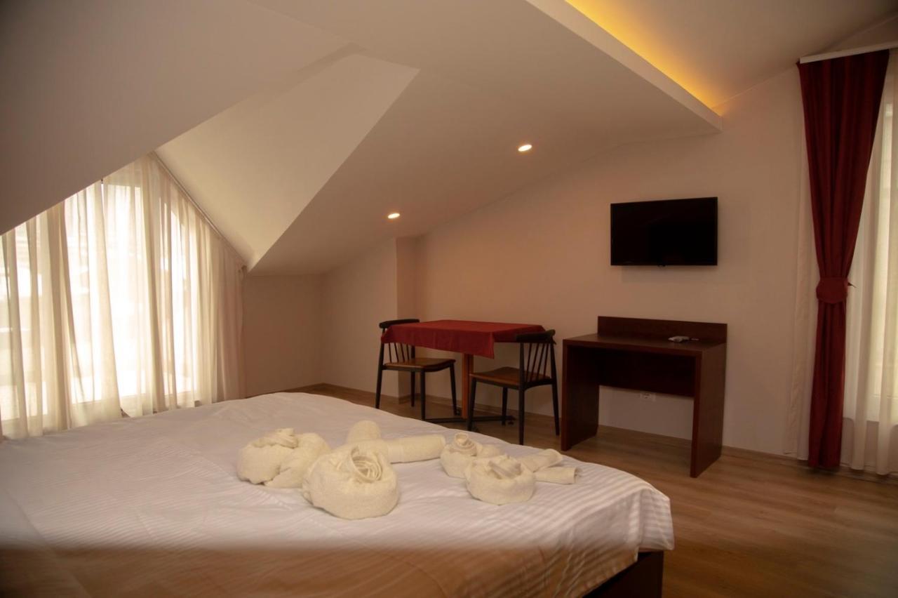 Hotel Oferta Prizren Esterno foto