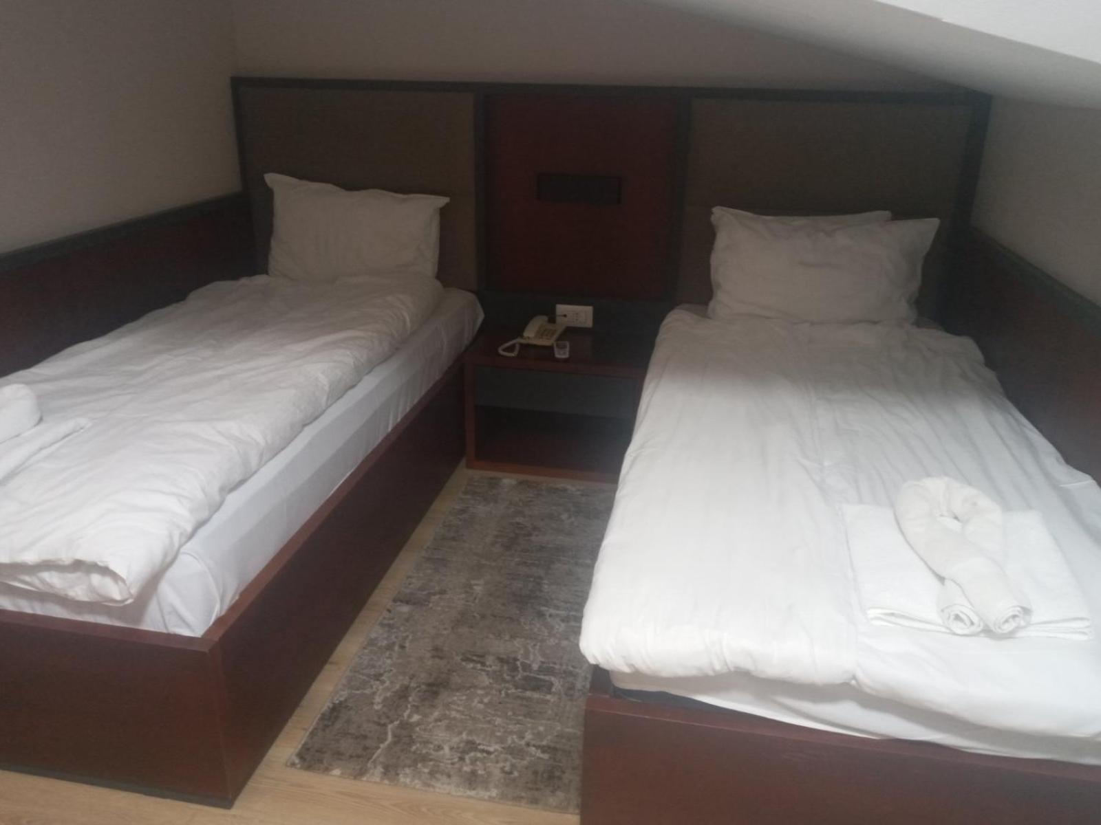 Hotel Oferta Prizren Esterno foto