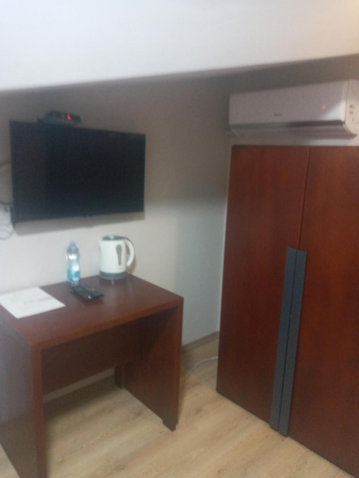 Hotel Oferta Prizren Esterno foto